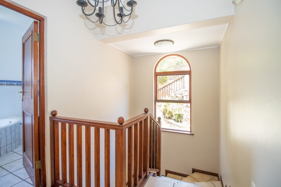 To Let 3 Bedroom Property for Rent in Capri Western Cape